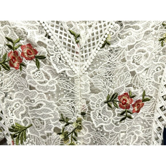 Saylor Robbie White Lace & Embroidered Floral Mini Dress Sz - Picture 3 of 8